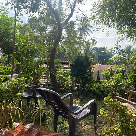 Ananda Home Stay And Restaurant Тангалла Экстерьер фото